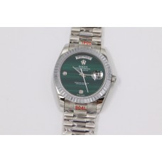 Daydate 36 128236 Malachite Diamond Marker Dial in Platinum Daydate 36 128236 Malachite Diamond Marker Dial in Platinum